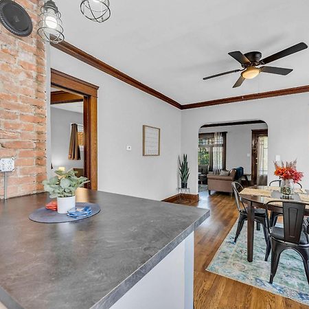 Beautifully Remodeled Duplex Apt In West Blvd Κλίβελαντ Εξωτερικό φωτογραφία
